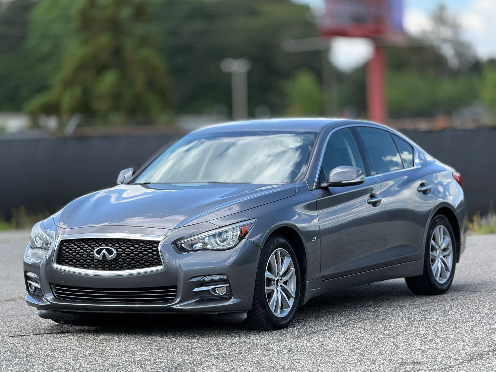 2015 INFINITI Q50 Premium