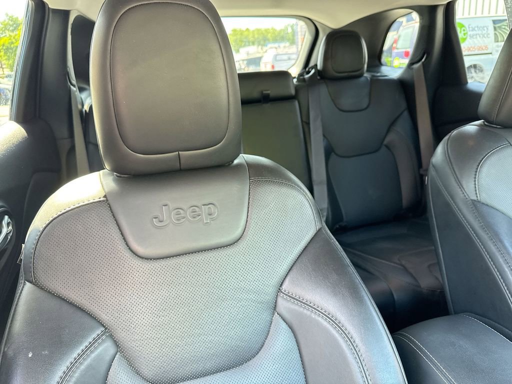 2023 Jeep Cherokee Altitude Lux