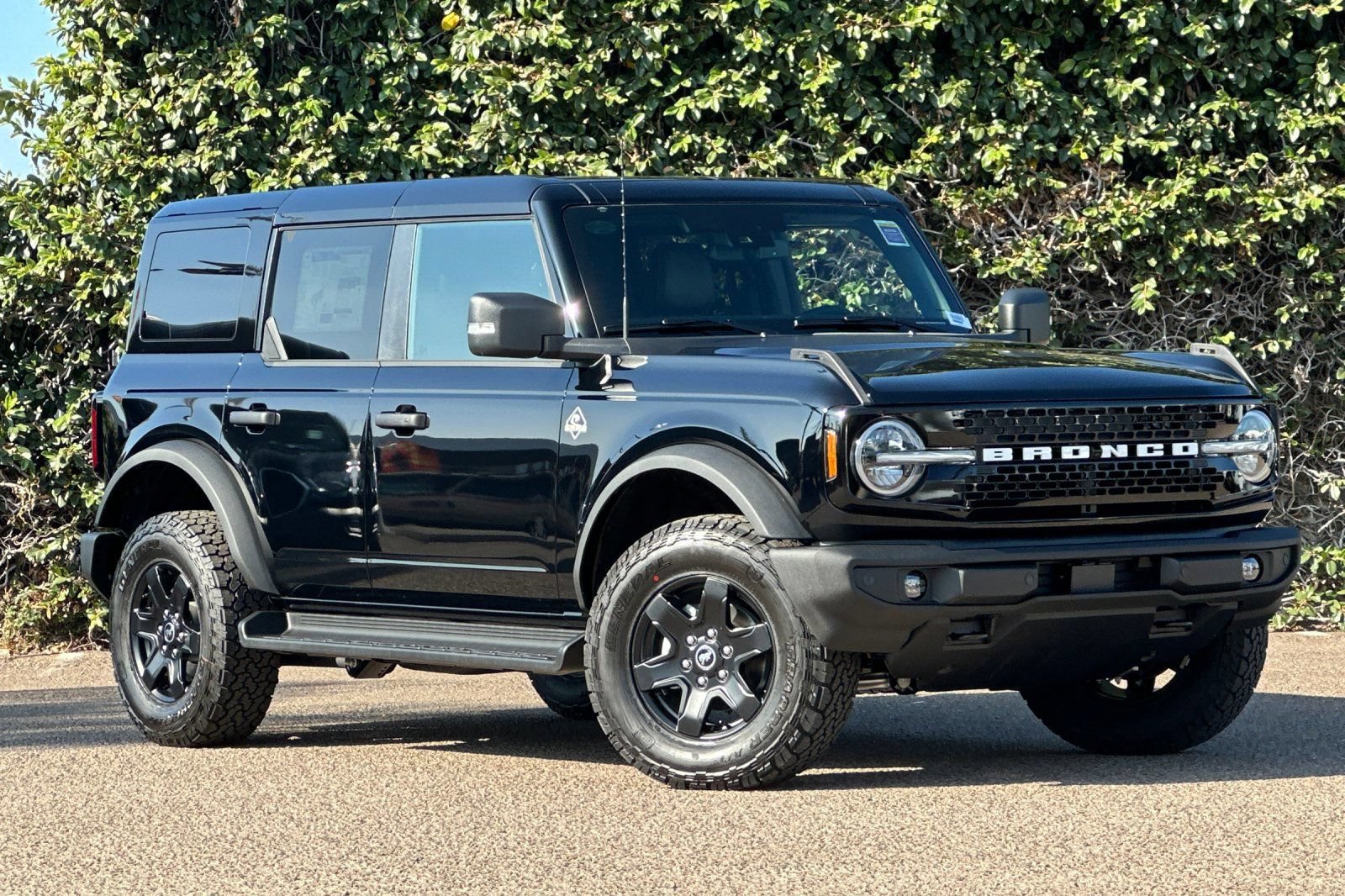 New 2025 Ford Bronco Outer Banks