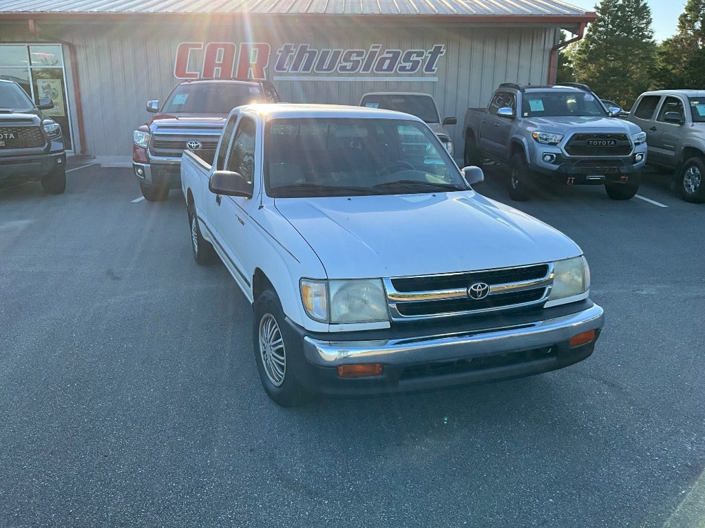 Used 2000 Toyota Tacoma SR5