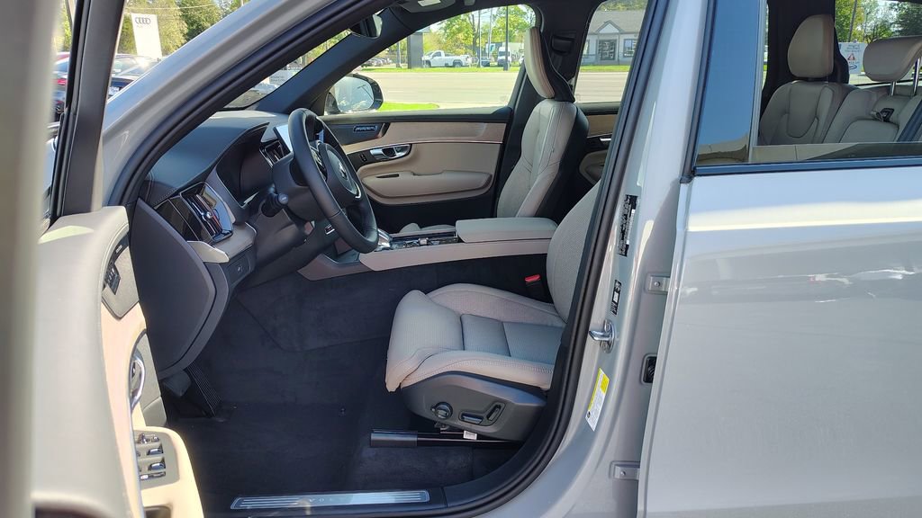 2026 Volvo Xc90 B6 Ultra