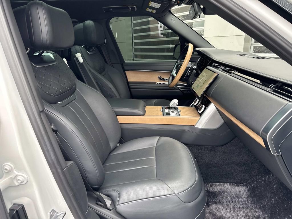 2023 Land Rover Range Rover SV