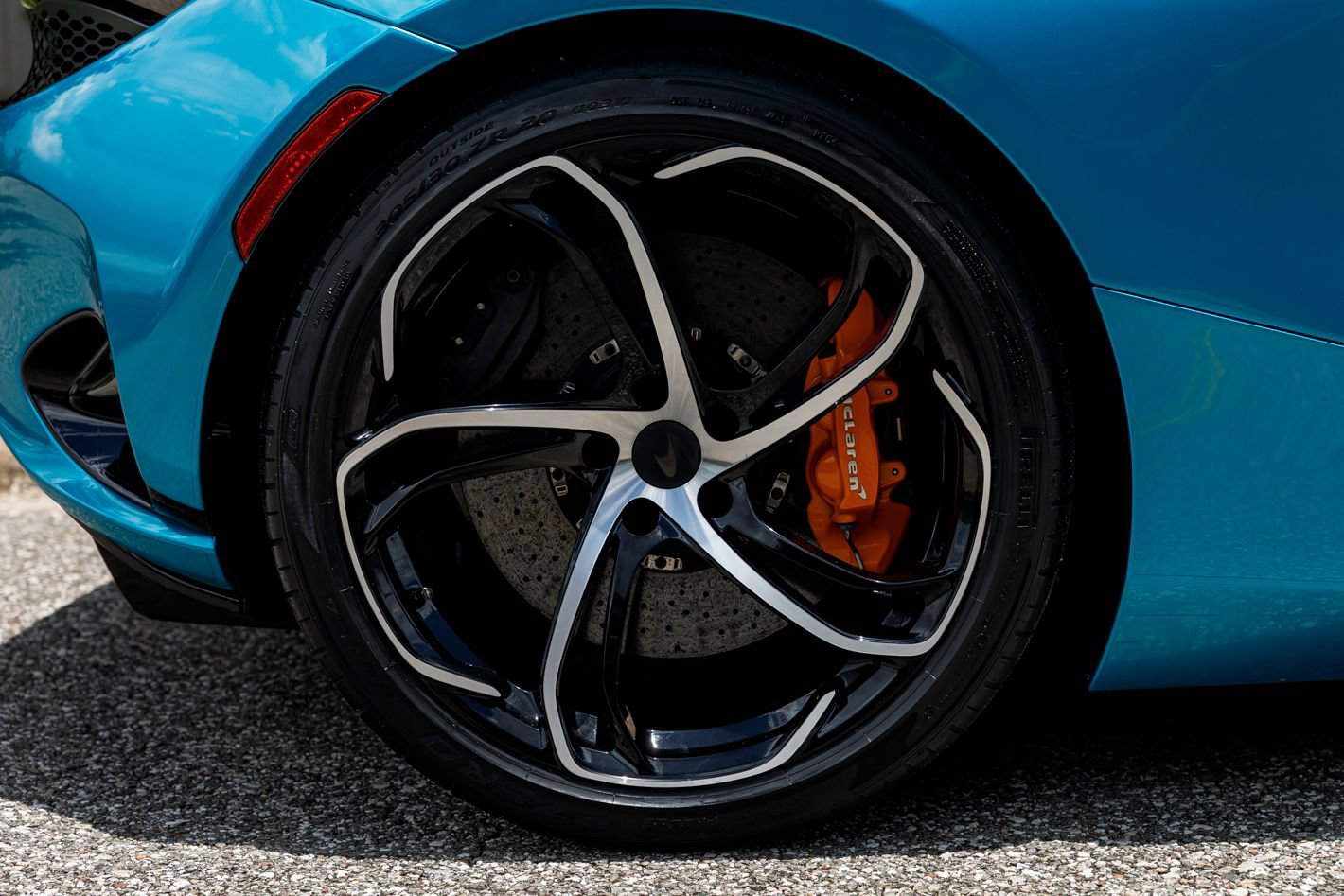 Used 2025 McLaren 750S photo 16