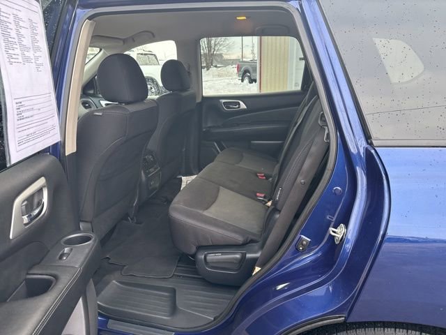 2020 Nissan Pathfinder S