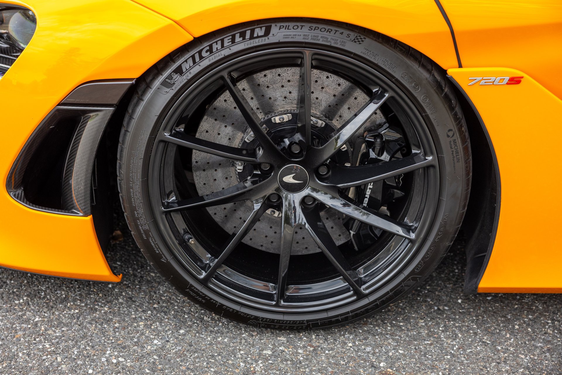 Used 2019 McLaren 720S photo 36