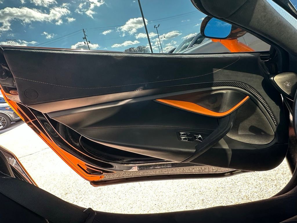 Used 2019 McLaren 720S Performance photo 21