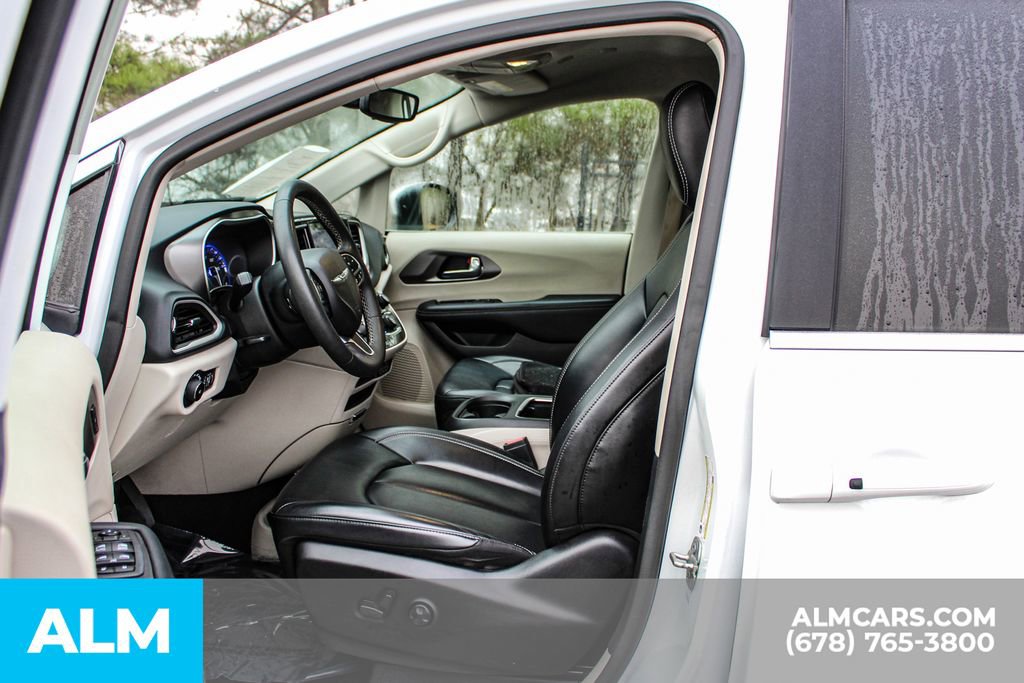 2023 Chrysler Pacifica Touring-L