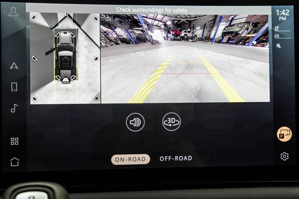 2025 Land Rover Defender 110 S