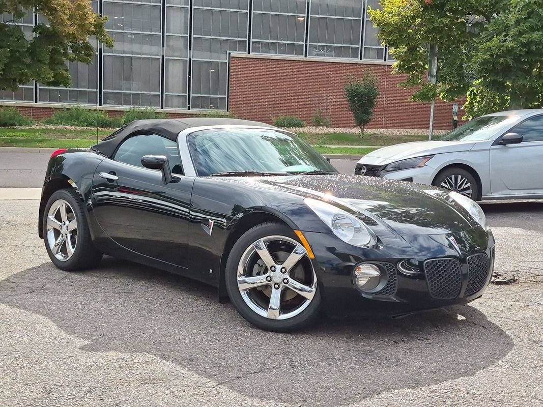 Used 2007 Pontiac Solstice GXP w/ Premium Package