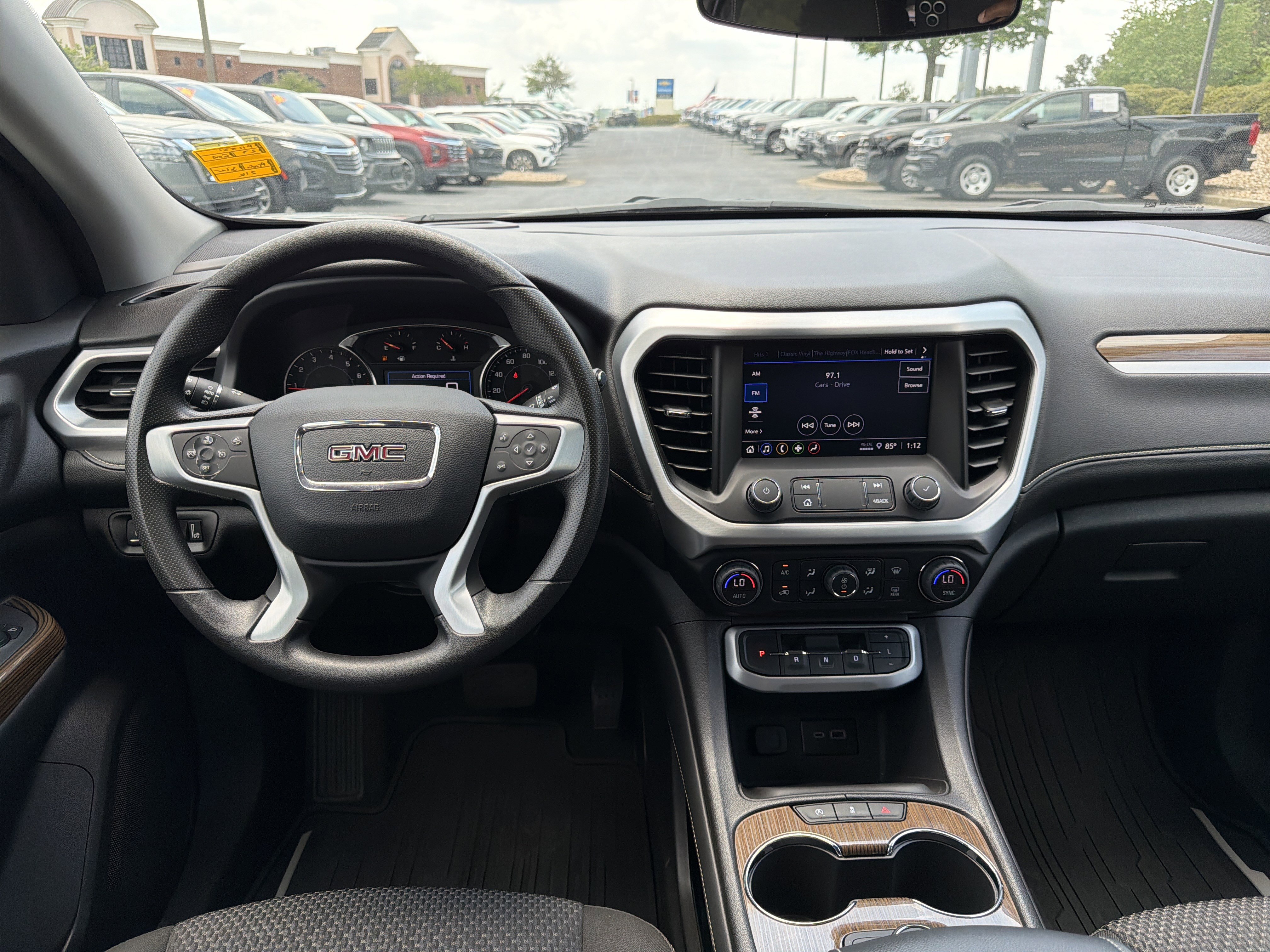 2023 GMC Acadia SLE