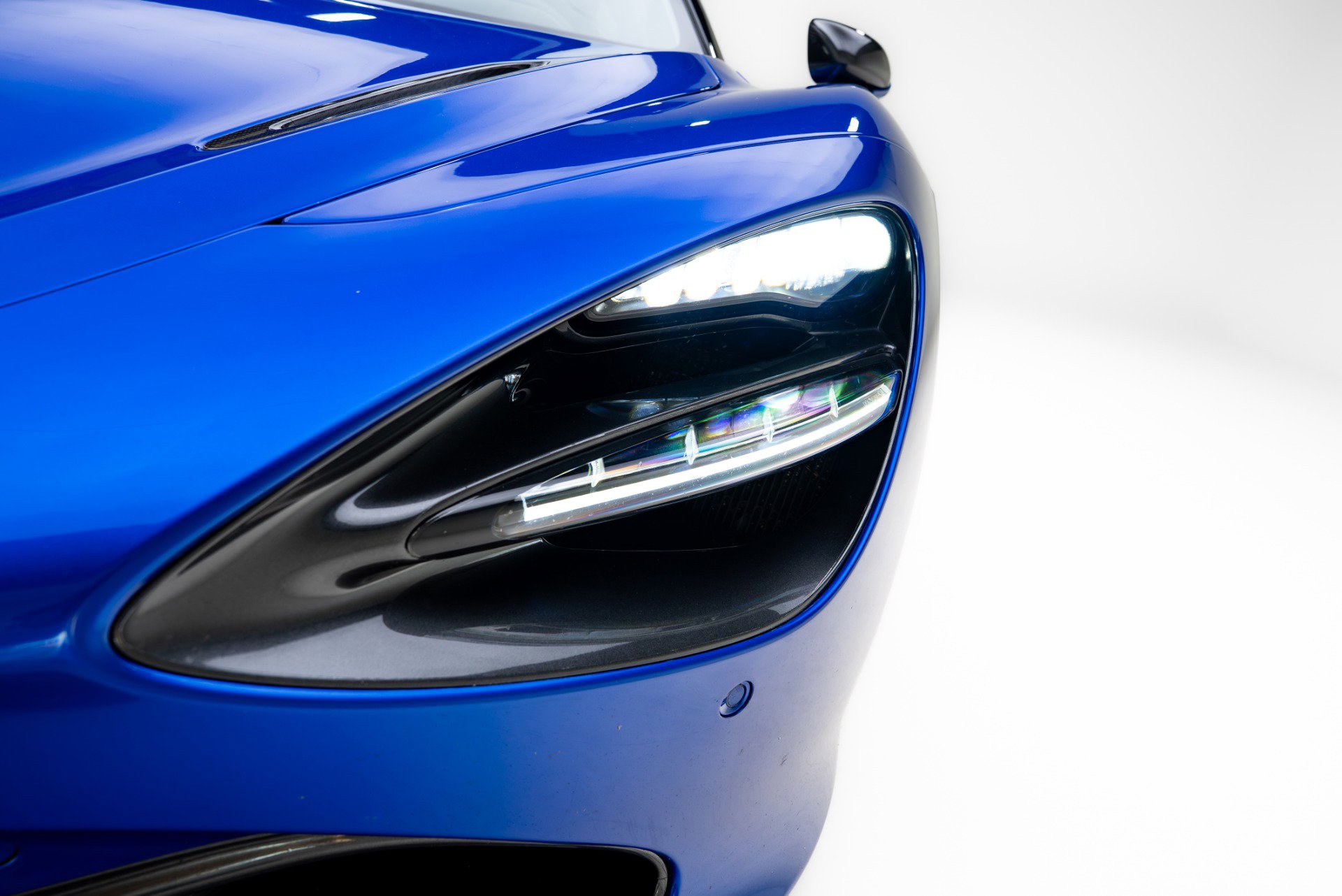 Used 2018 McLaren 720S Performance photo 13