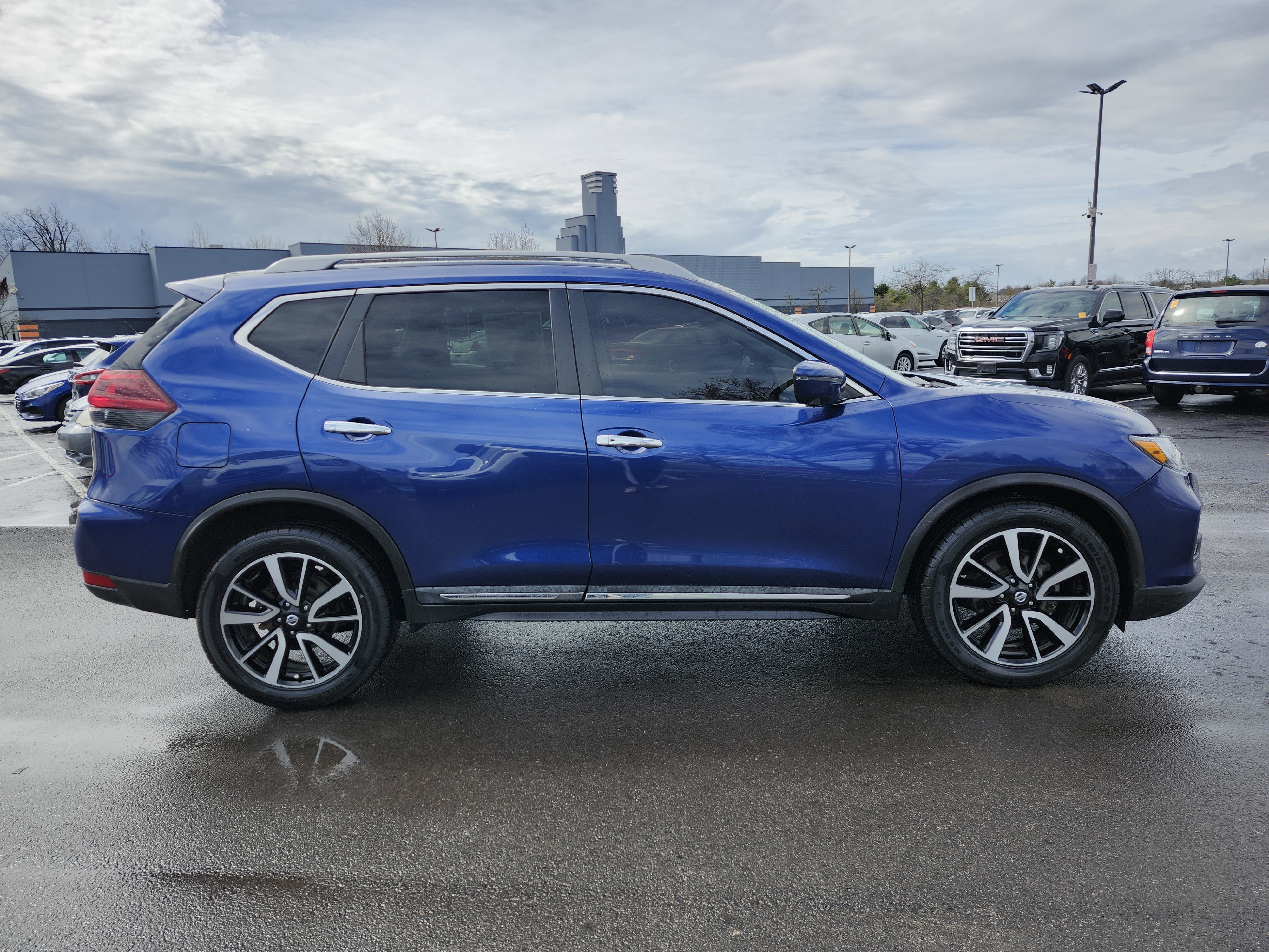 2020 Nissan Rogue SL