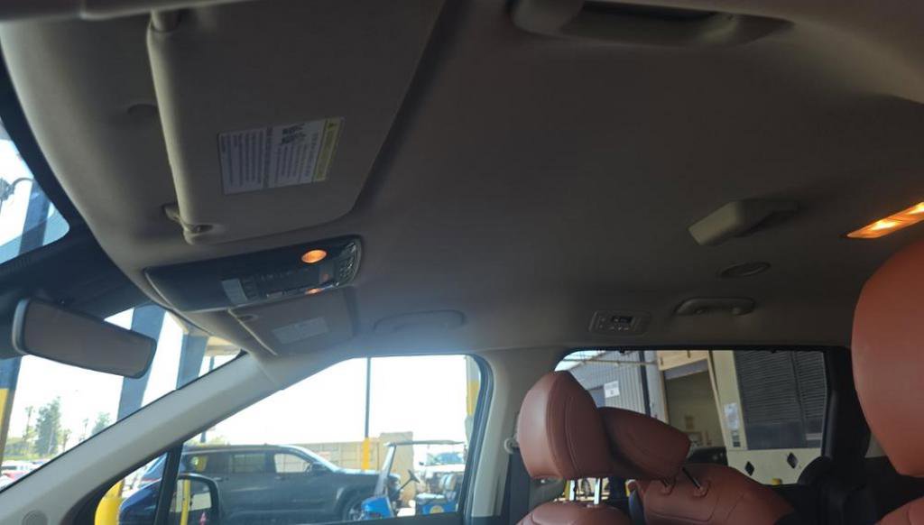 2025 Kia Carnival EX