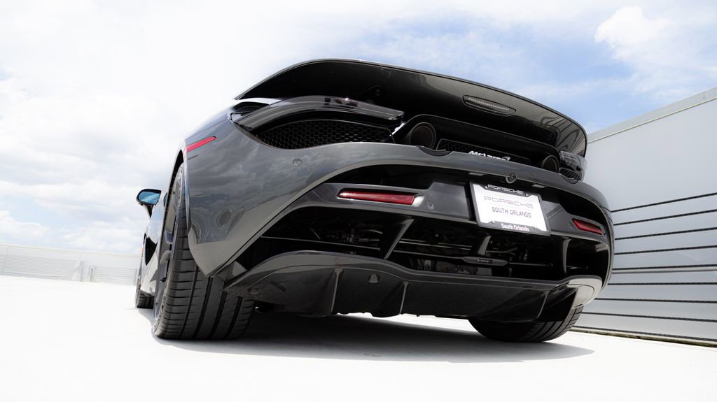 Used 2020 McLaren 720S Performance photo 18