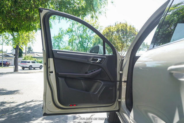 2025 Porsche Macan GTS