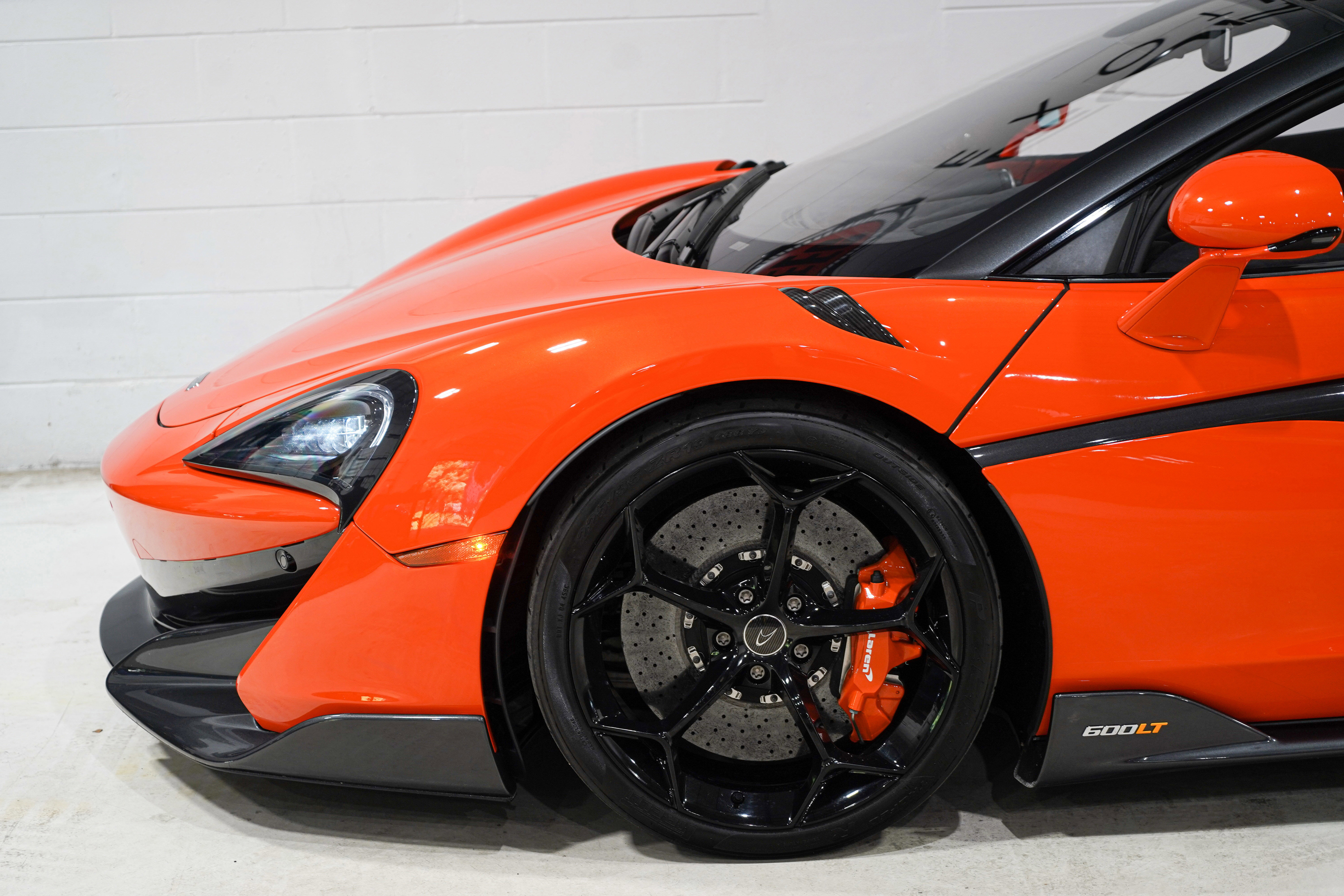 Used 2020 McLaren 600LT Spider photo 33