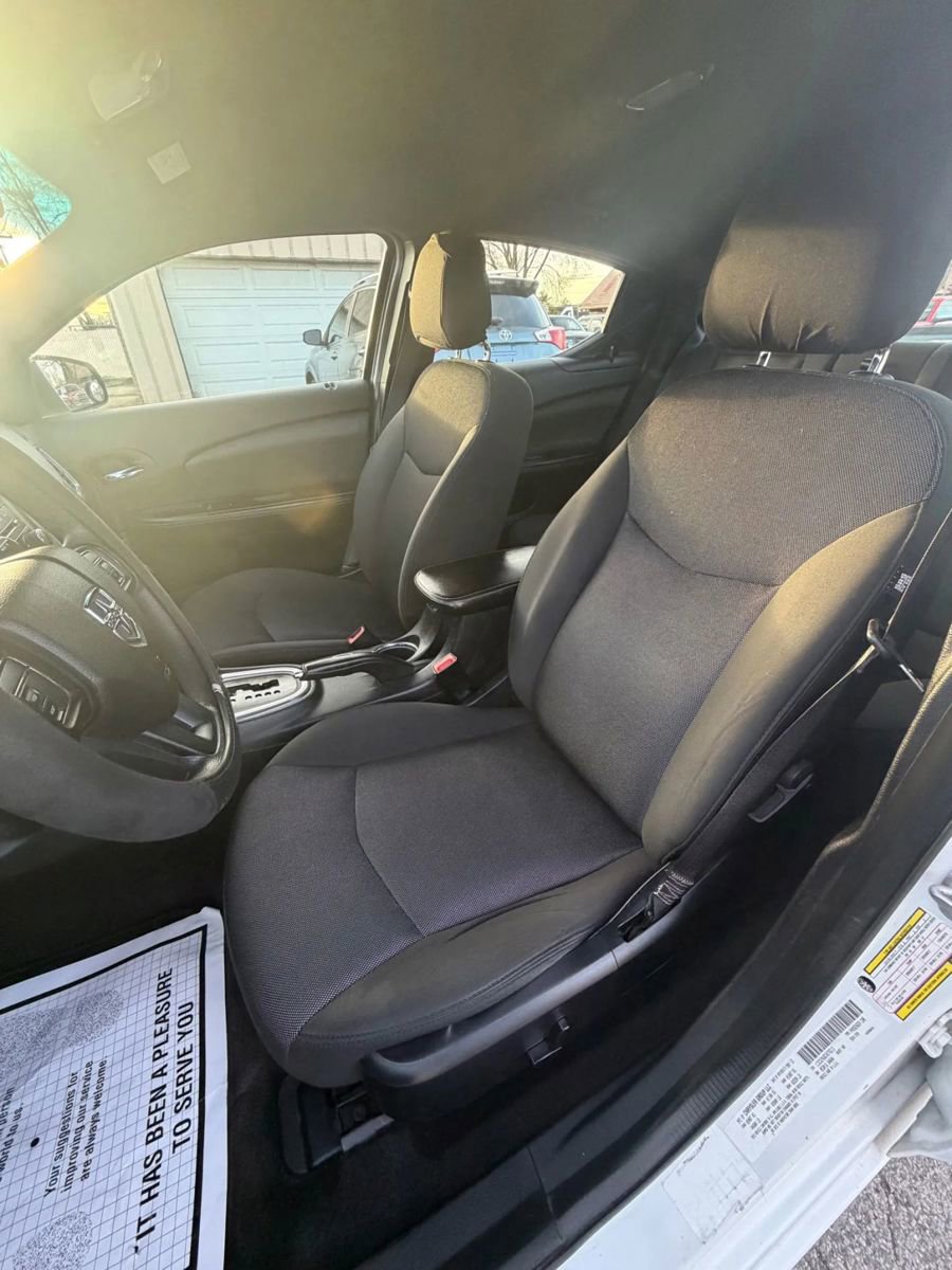 2012 Dodge Avenger SE