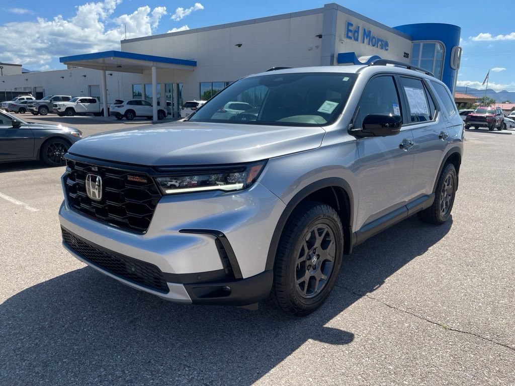 Certified 2025 Honda Pilot TrailSport
