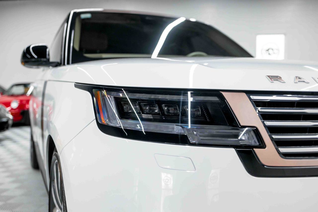 2024 Land Rover Range Rover SV
