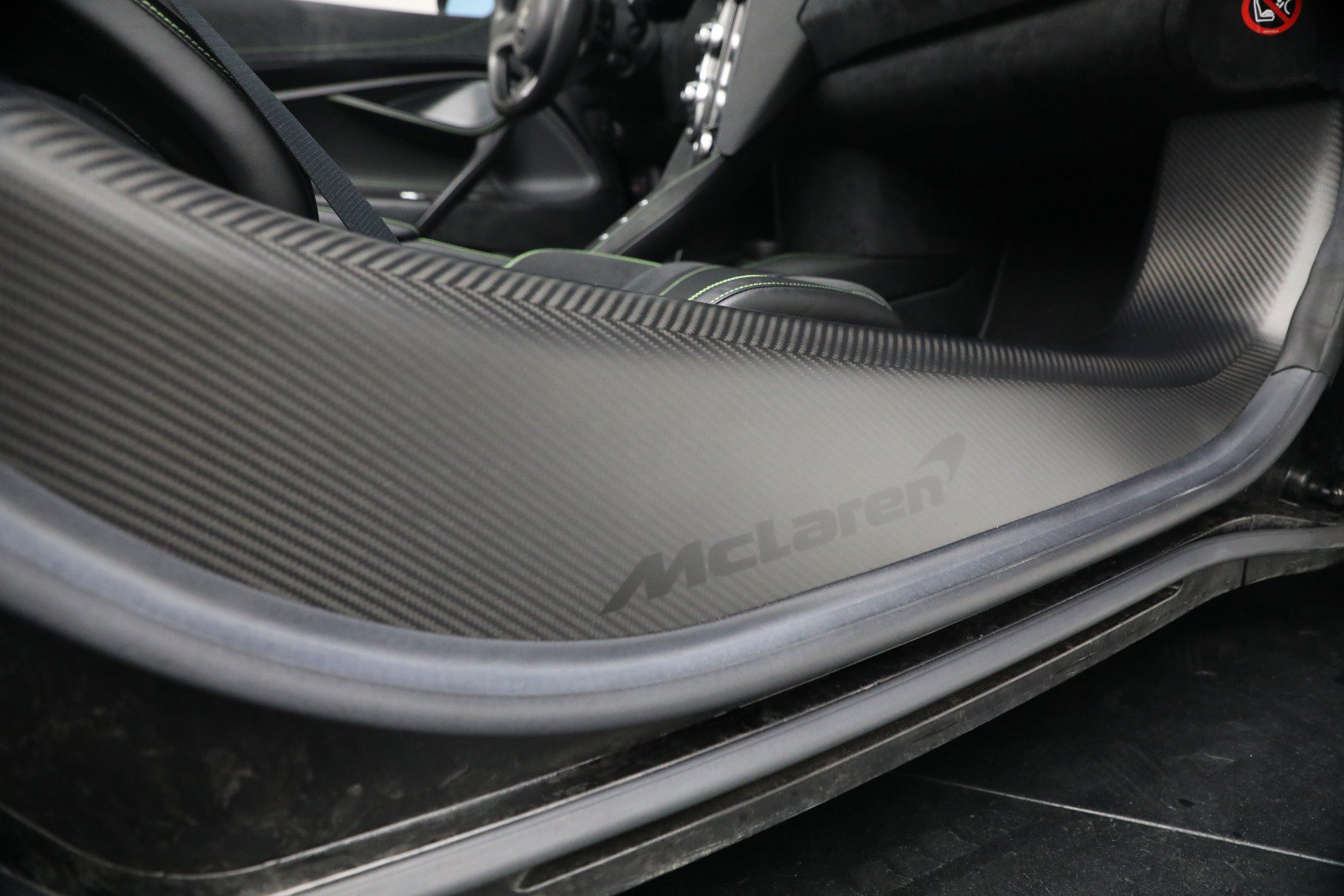 Used 2020 McLaren 720S Performance photo 34