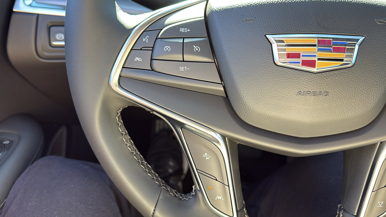 2025 Cadillac XT5 Luxury