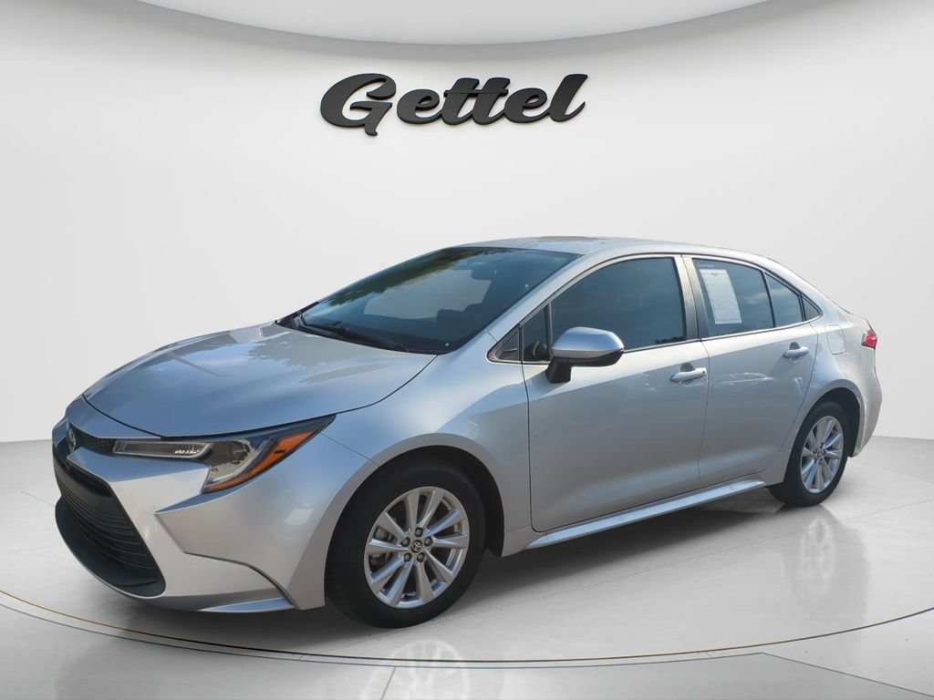 Used 2025 Toyota Corolla LE w/ LE Premium Package