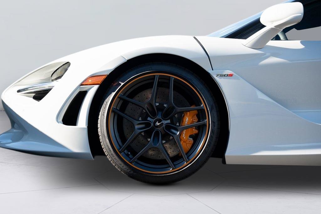 New 2026 McLaren 750S photo 17
