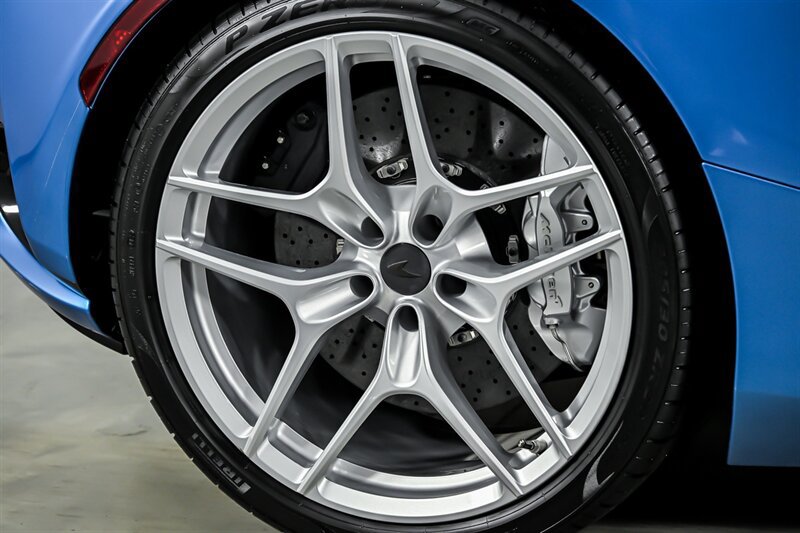 Used 2025 McLaren 750S Spider photo 13