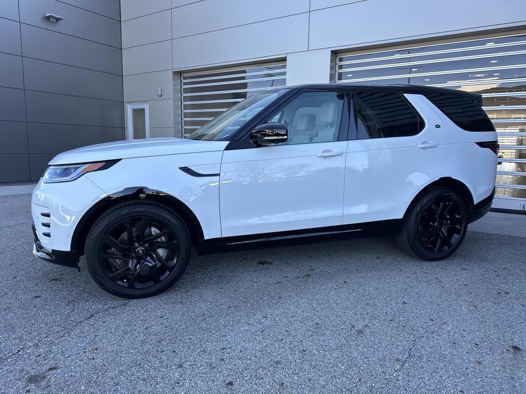 2025 Land Rover Discovery Dynamic SE