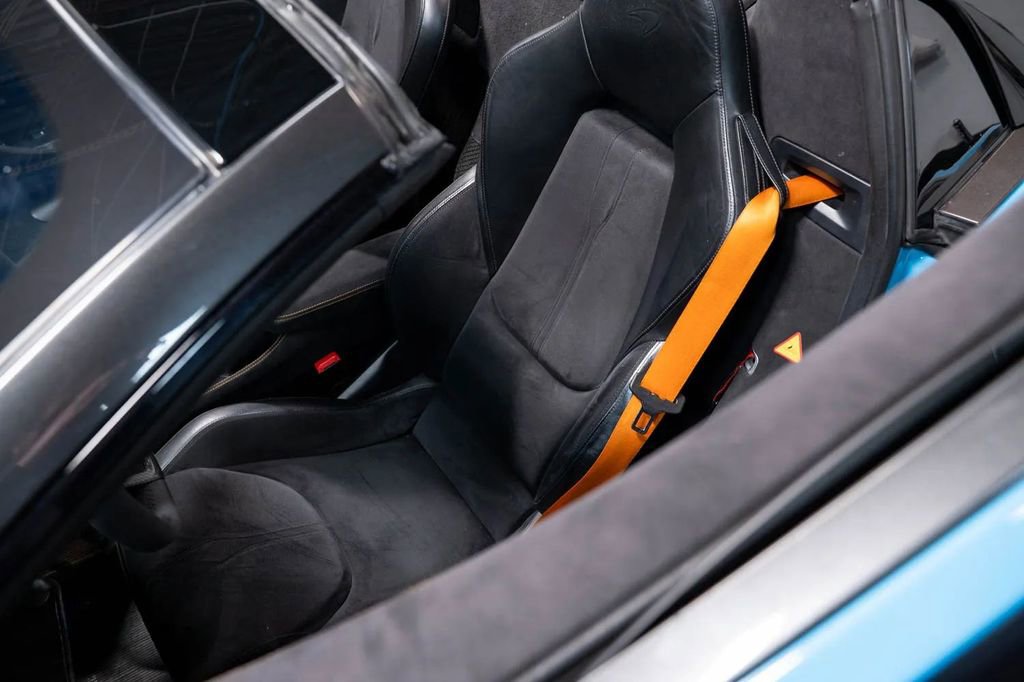Used 2020 McLaren 600LT Spider photo 40