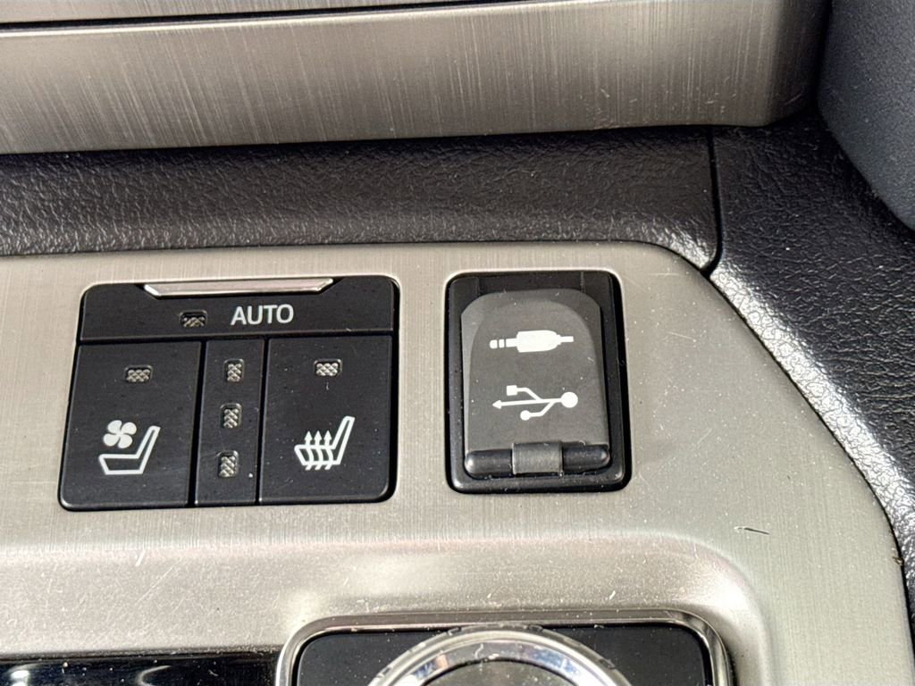 2016 Toyota Land Cruiser