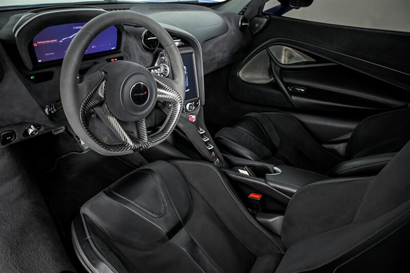 Used 2018 McLaren 720S photo 20