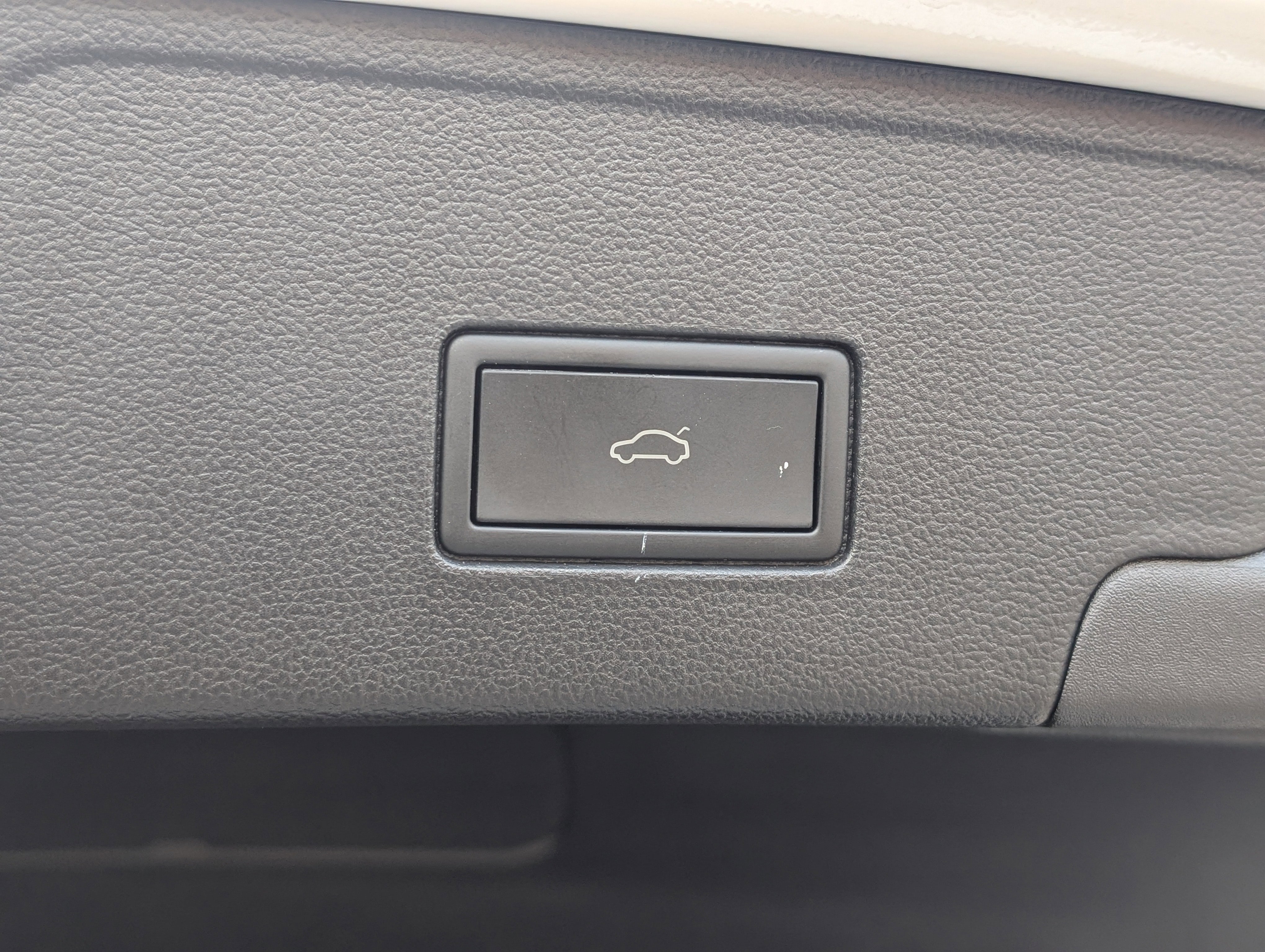 2024 Volkswagen Atlas Cross Sport SEL Premium R-Line