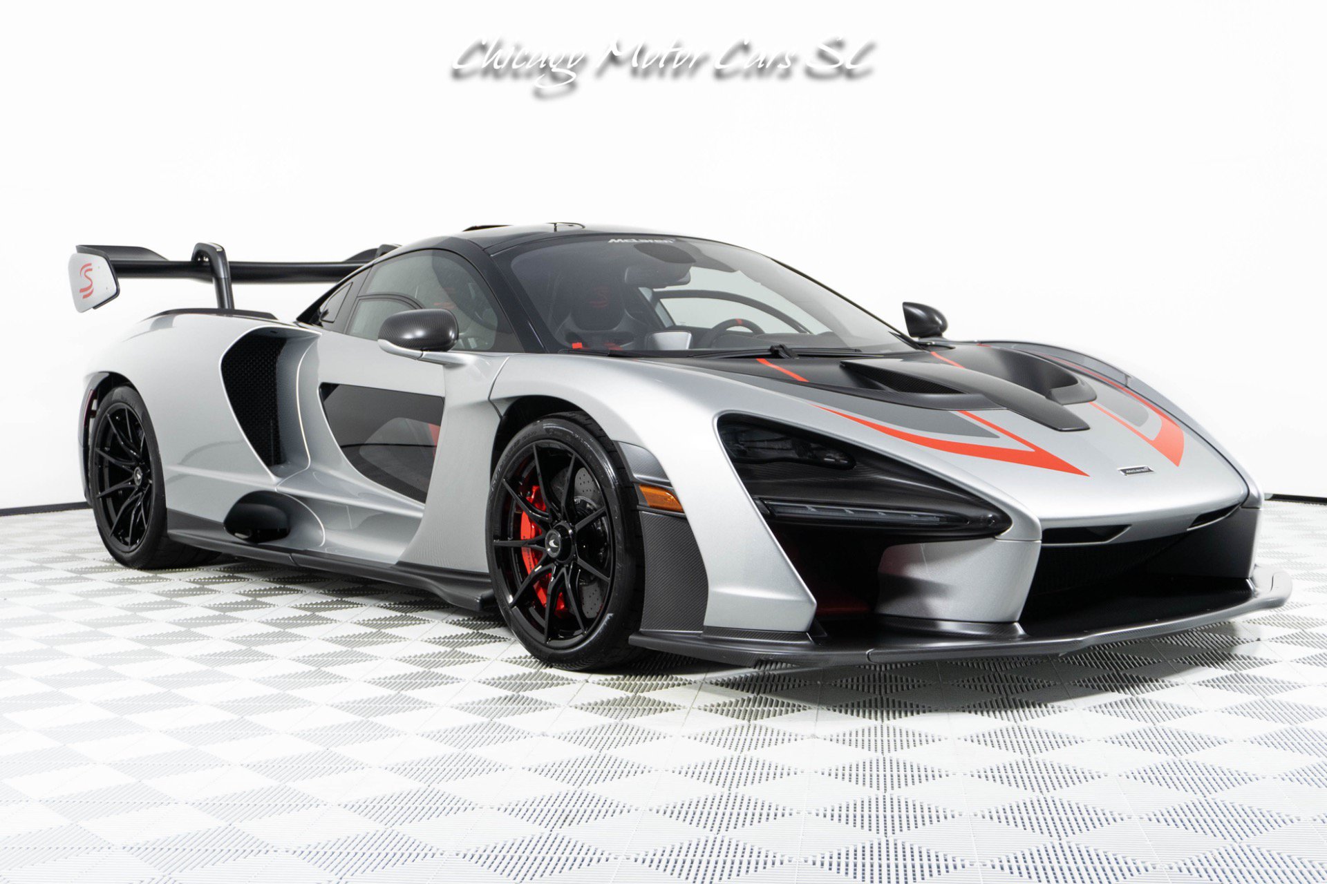 Used 2019 McLaren Senna photo 11