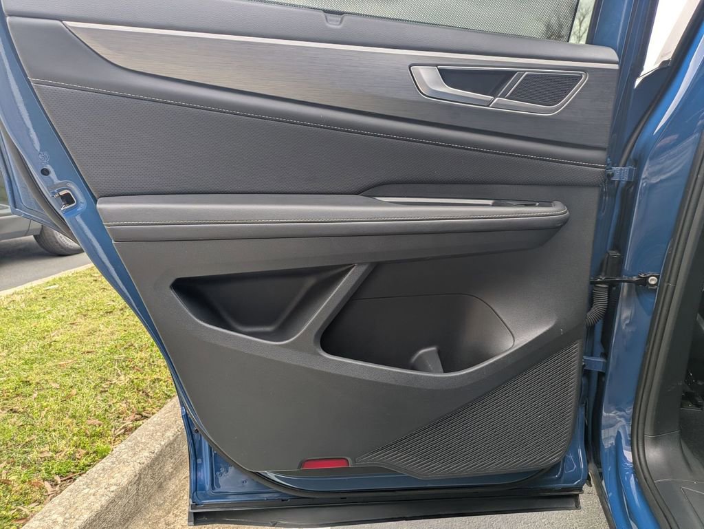 2025 Volkswagen Atlas Cross Sport SE