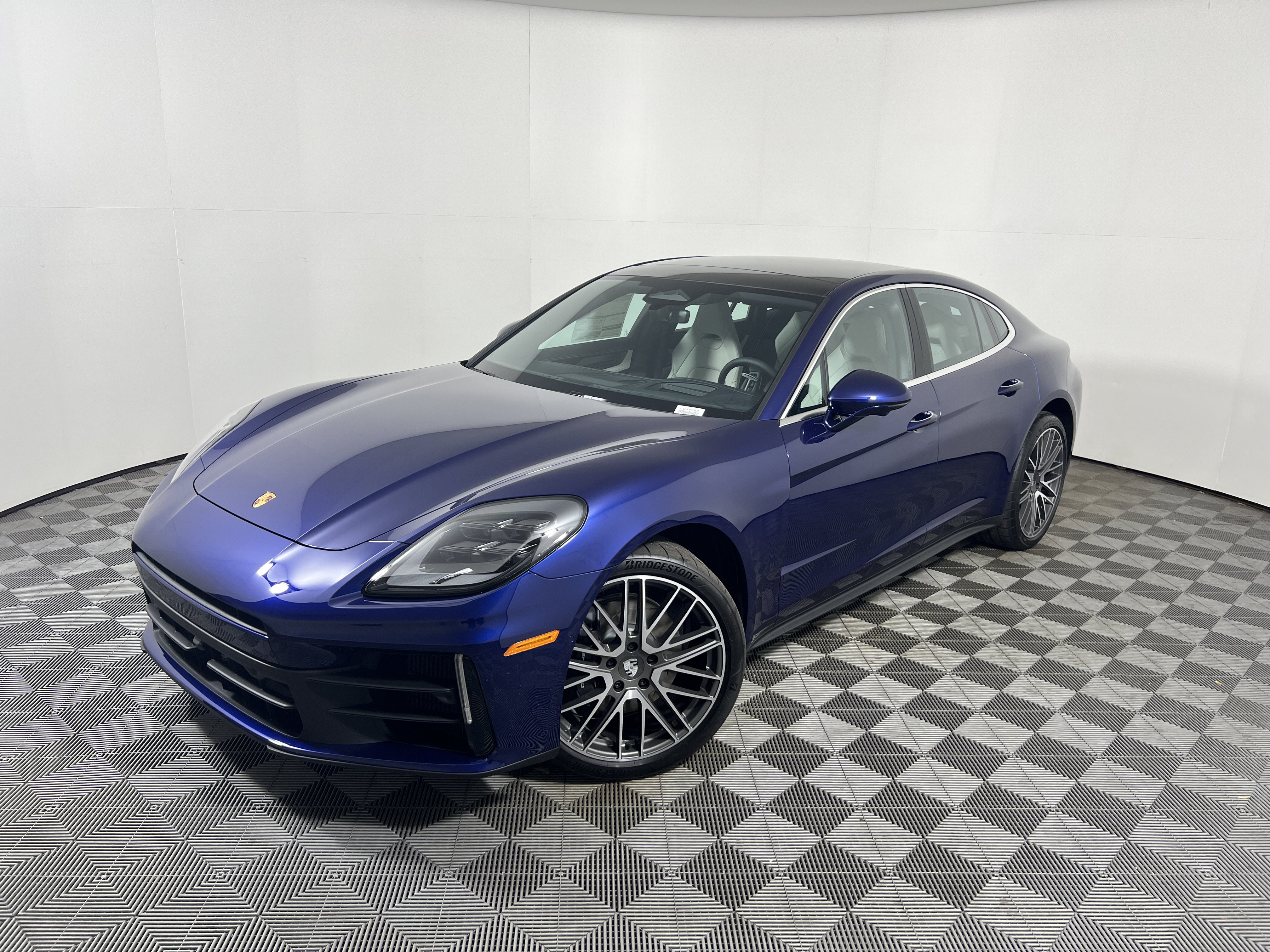 New 2026 Porsche Panamera