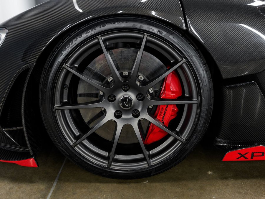Used 2012 McLaren P1 photo 27