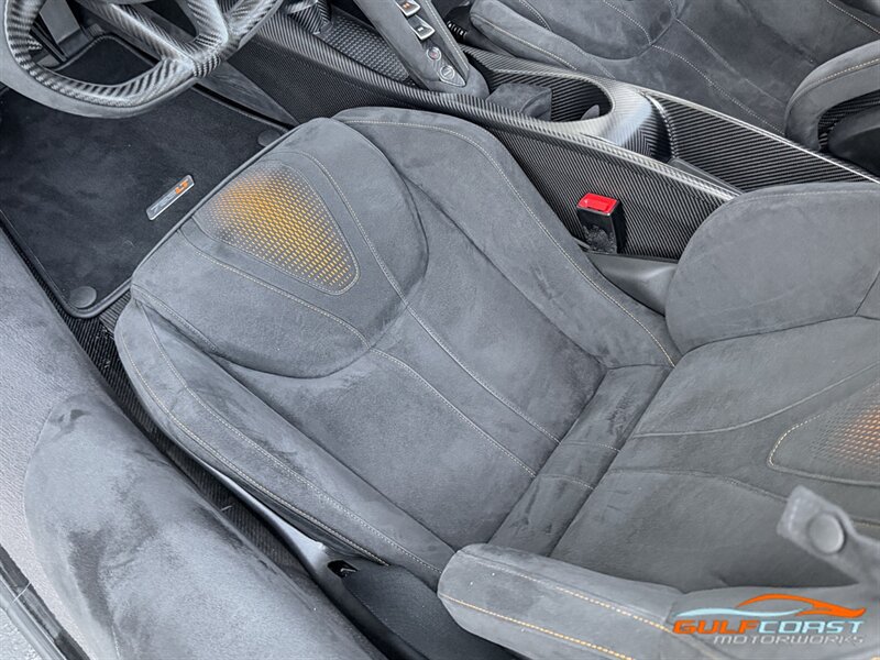 Used 2021 McLaren 765LT photo 25