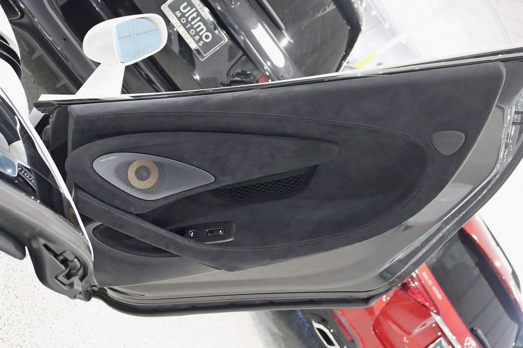 Used 2020 McLaren 600LT Spider photo 41