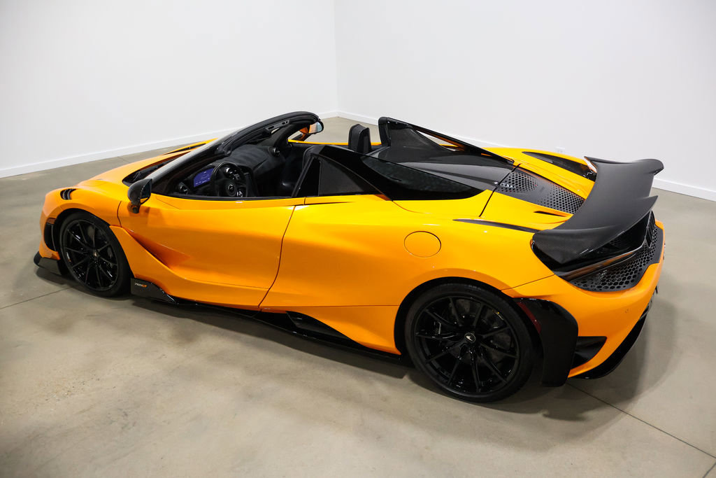 Used 2022 McLaren 765LT photo 27