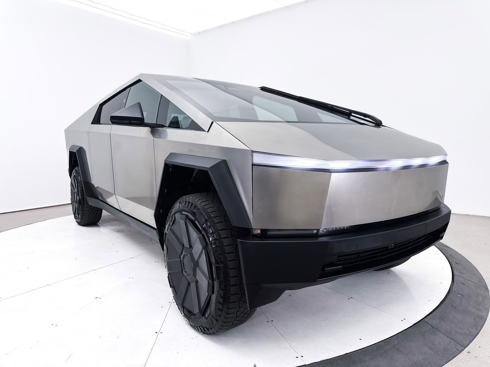 2024 Tesla Cybertruck AWD Crew Cab