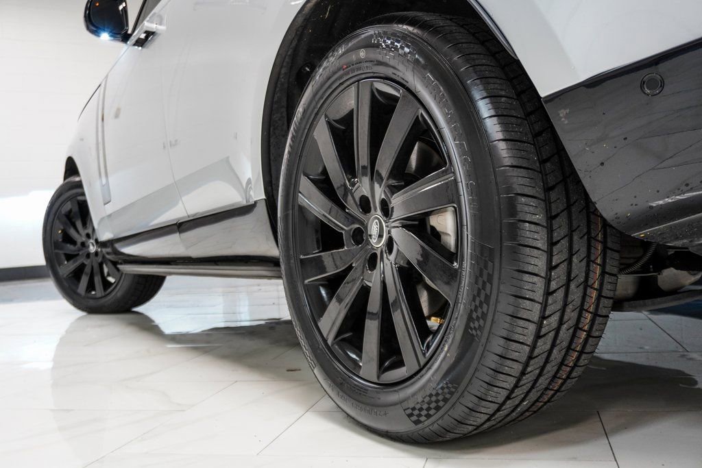 2023 Land Rover Range Rover SE