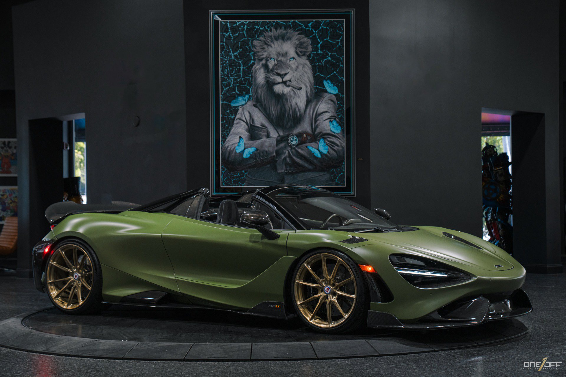 Used 2022 McLaren 765LT photo 28