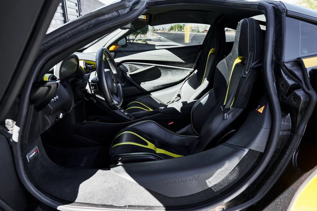 Used 2019 McLaren 720S photo 33