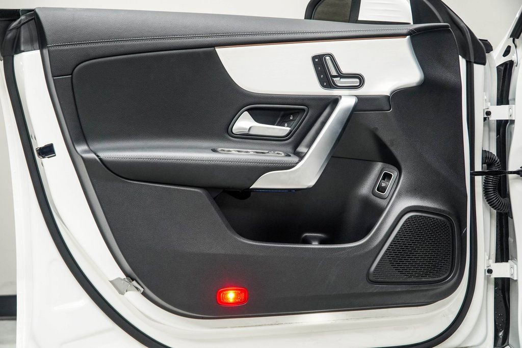 2025 Mercedes-Benz CLA 250