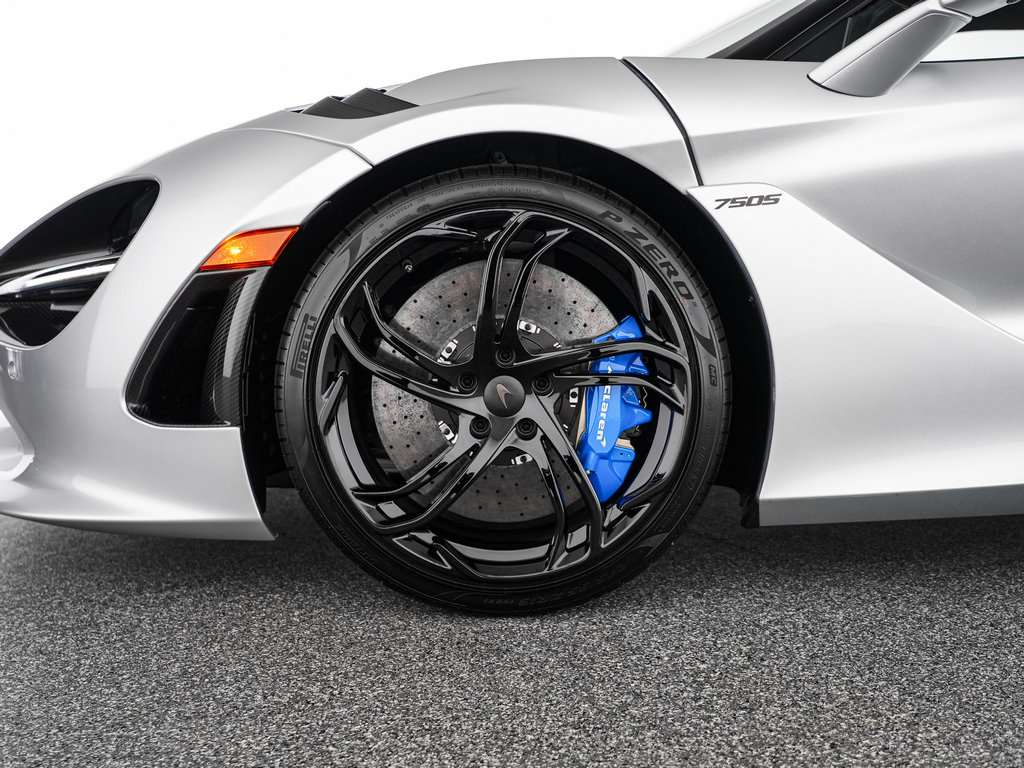 New 2027 McLaren 750S photo 15