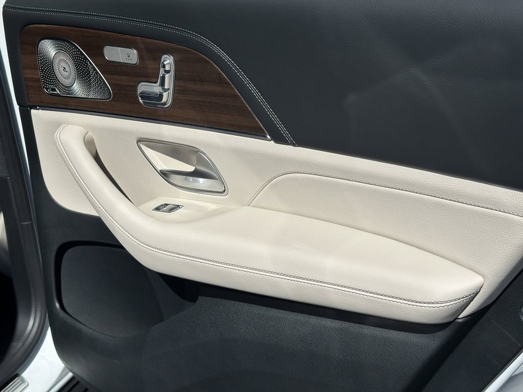 2026 Mercedes-Benz GLS 580 4MATIC