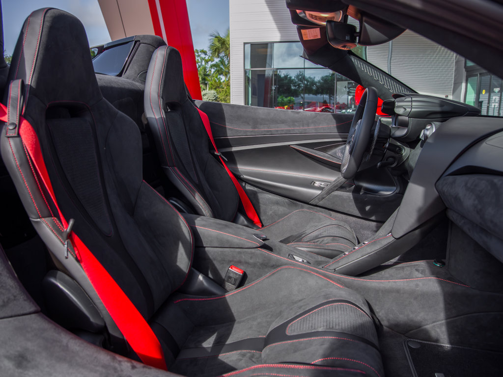 Used 2027 McLaren 750S Spider photo 30