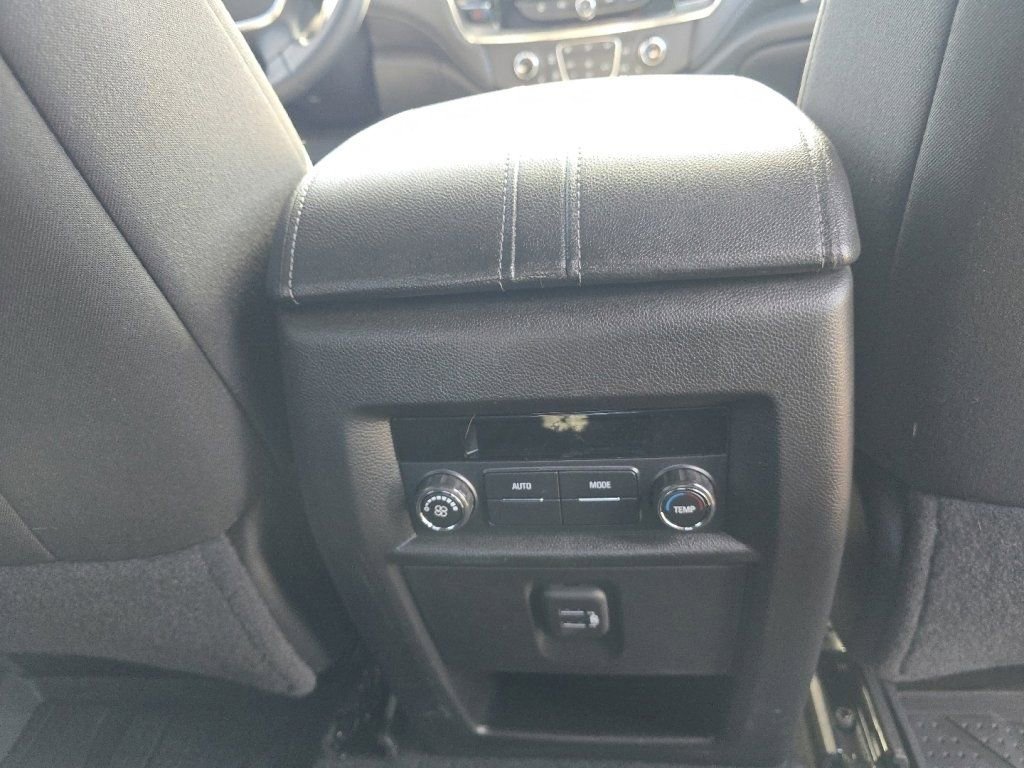 2023 Chevrolet Traverse LT