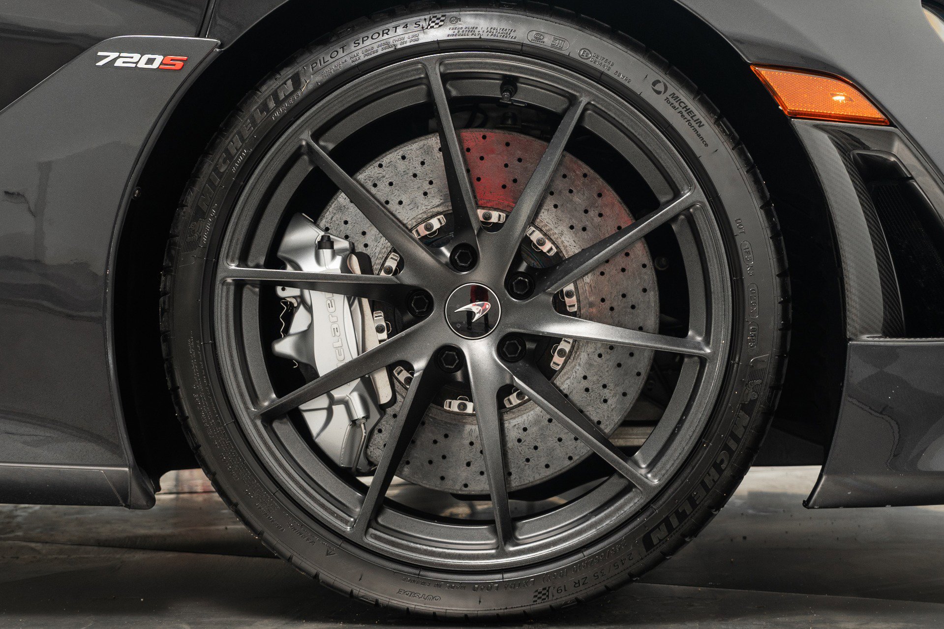 Used 2019 McLaren 720S Luxury photo 46